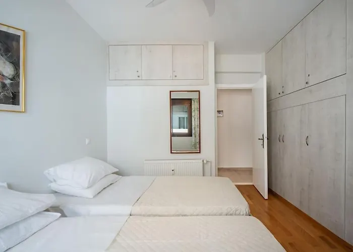 Plumeria Alba Rhodes City