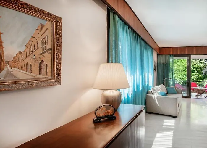 Plumeria Alba Rhodes City